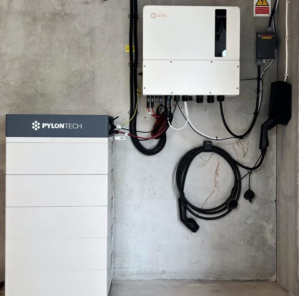 batteri för solceller i förråd